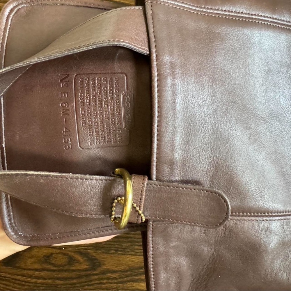 Vintage Brown Coach Leather Tote Bag with Gold Accents - Picture 3 of 8